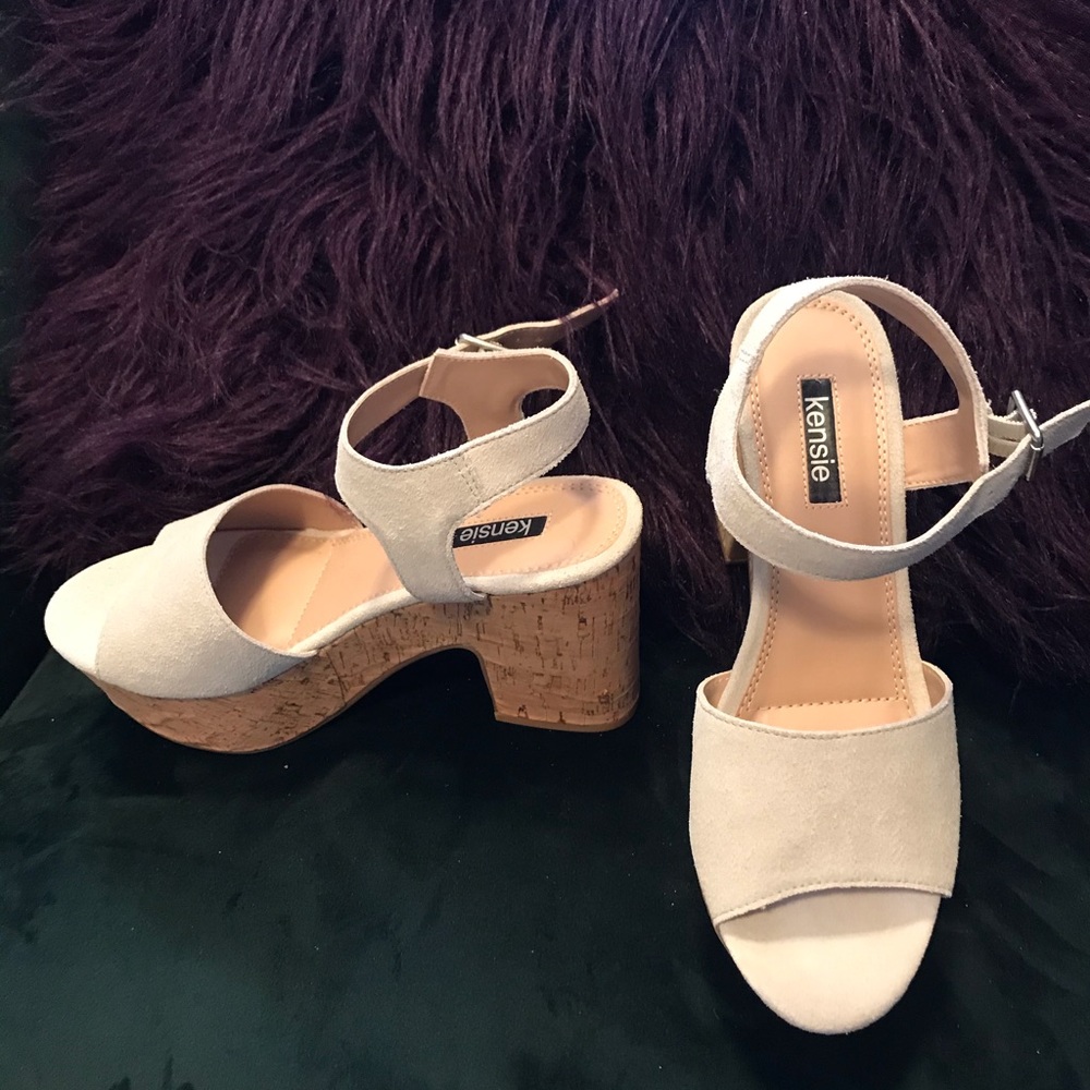 Kensie sandals